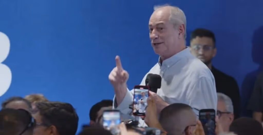 Crusoé: O recomeço de Ciro