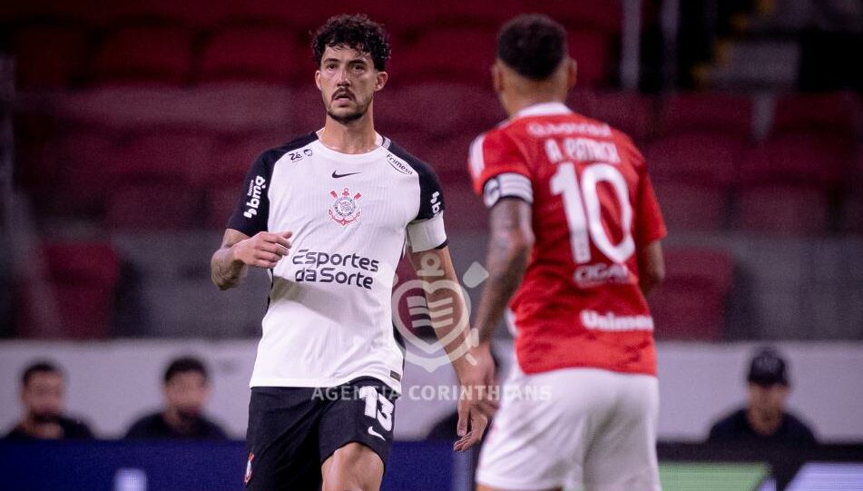 Corinthians vê vitória contra o Inter escapar em pênalti ‘mandrake’ no último lance do jogo