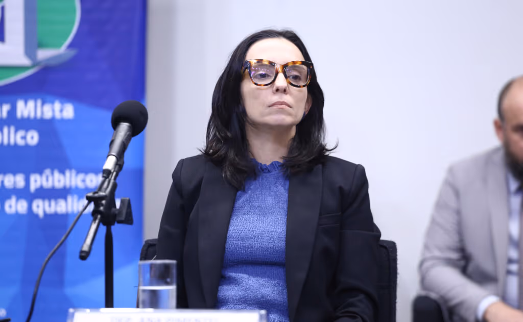 Deputada lulista sugere número do PT em “Dia Nacional da Soberania”