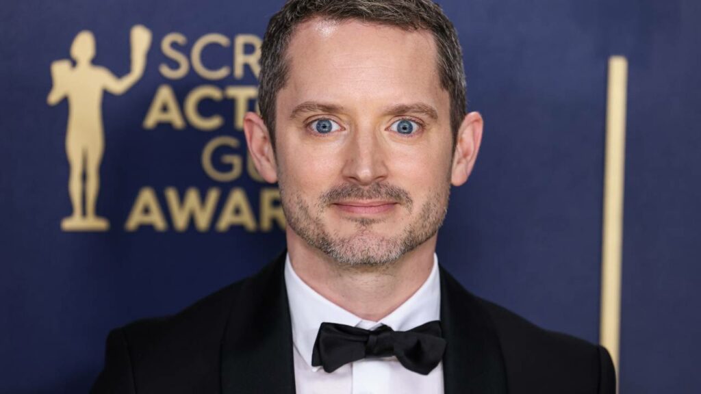 Elijah Wood surpreende fãs durante casamento