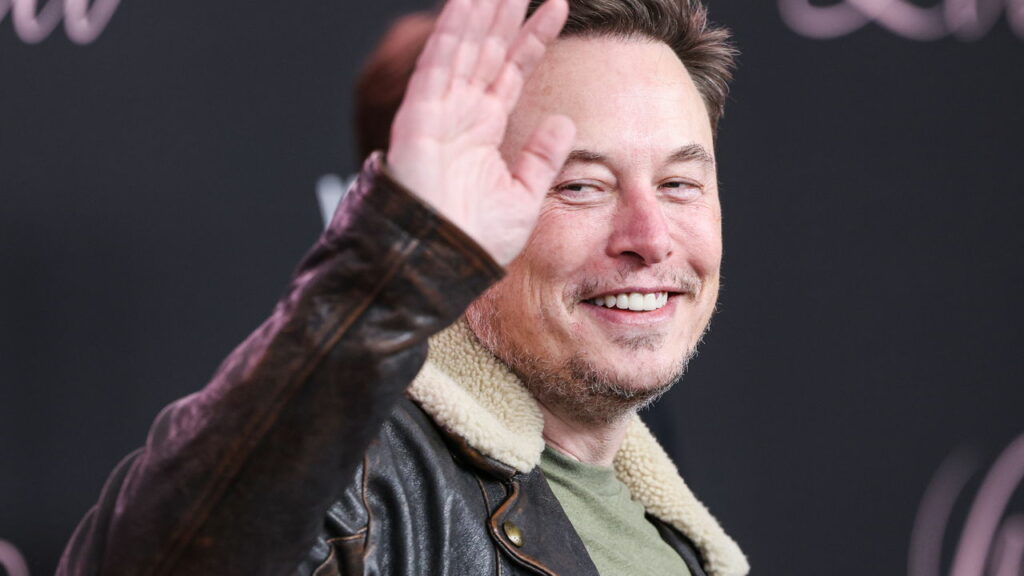 Elon Musk alcança recorde inédito no mundo e se torna 1ª pessoa com uma fortuna de U$ 500 bilhões