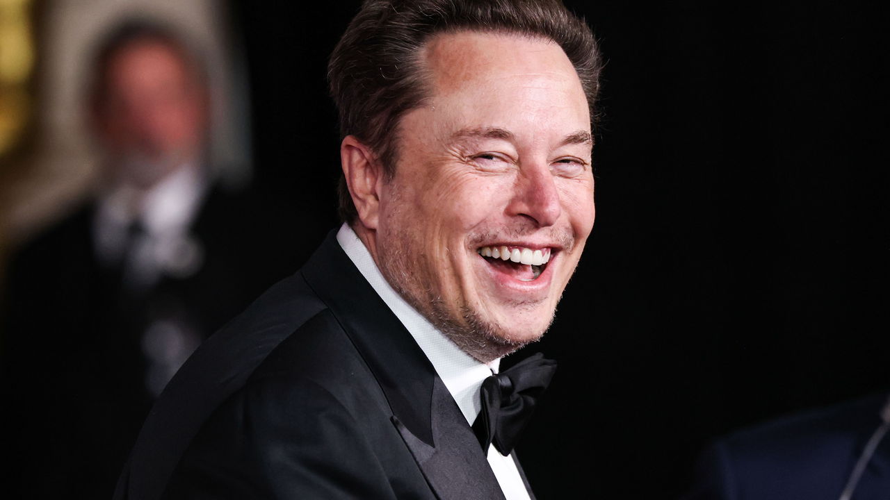 Elon Musk comemora descoberta de US$ 1.500.000.000.000 em metal precioso no interior de supervulcão