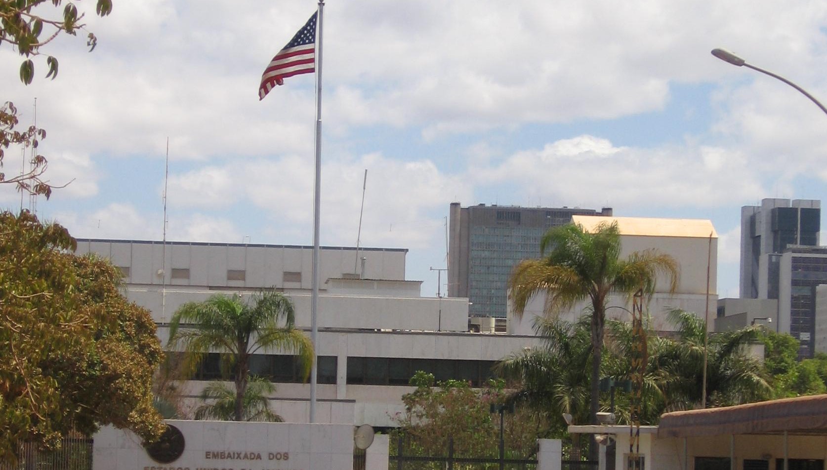 EUA mantêm emissão de vistos no Brasil durante paralisação