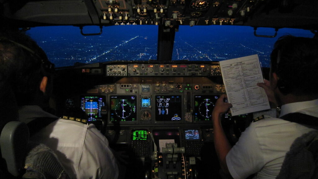 Escassez de pilotos provoca crise nas companhias aéreas