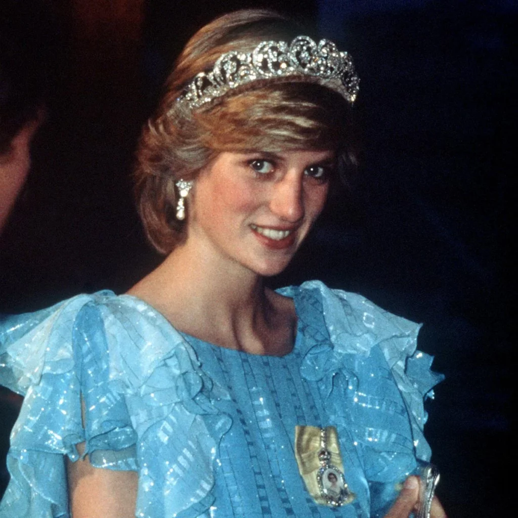 Espetacular conjunto de safiras que o herdeiro da Arábia Saudita deu a Diana de Gales e que Kate Middleton ainda não usou...