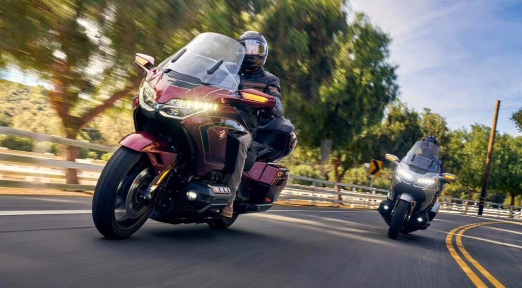 Honda lança edição especial de 50 anos da rainha das estradas