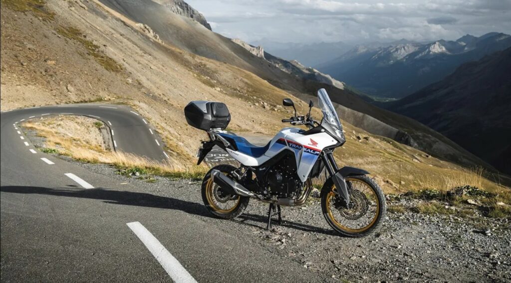 Honda trás ao Brasil moto potente e promete desbancar Ténéré 700
