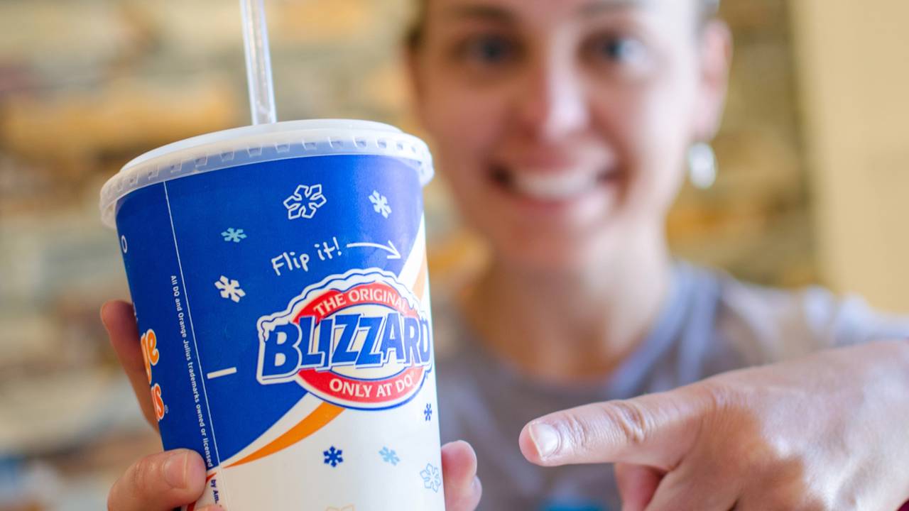 Irmãs que possuem a franquia DQ são processadas por US $ 6 milhões por pagar trabalhadores a cada 2 semanas – elas ajudaram a mudar a lei, mas era tarde demais para elas