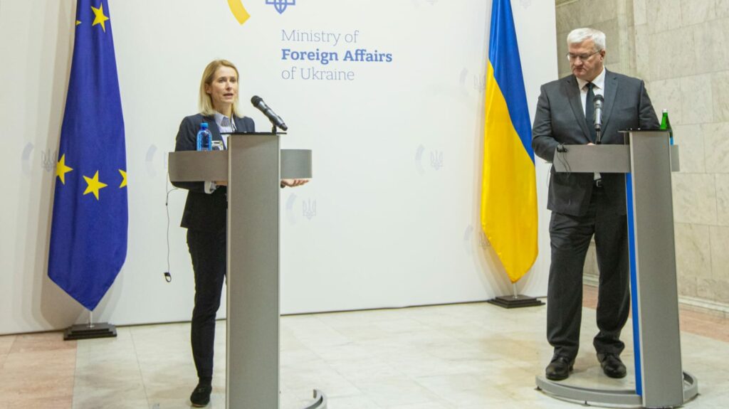 Chefe da política externa da UE, Kallas denuncia a “escalada” da Rússia