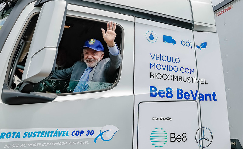 Crusoé: Lula à deriva