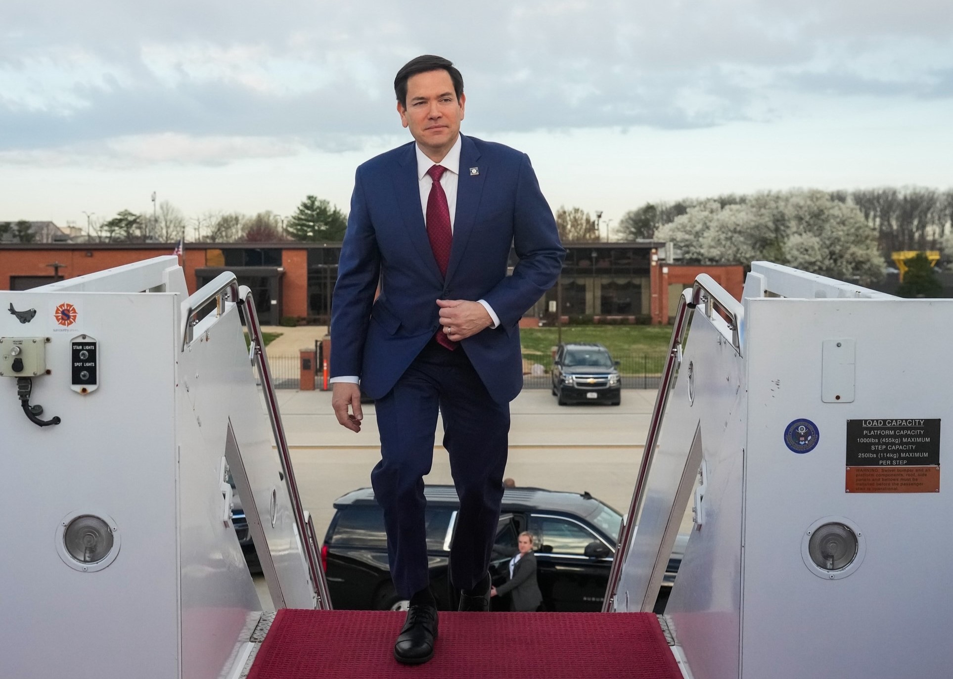 Rubio parabeniza presidente eleito de Honduras com apoio de Trump