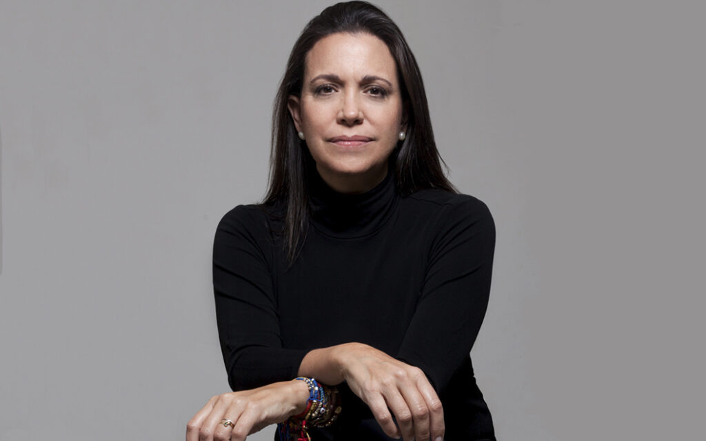 Escritor rima com ditador? María Corina é boicotada em festival