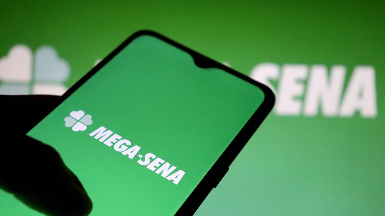 Mega-sena com prêmio acumulado deixa Brasil em alerta
