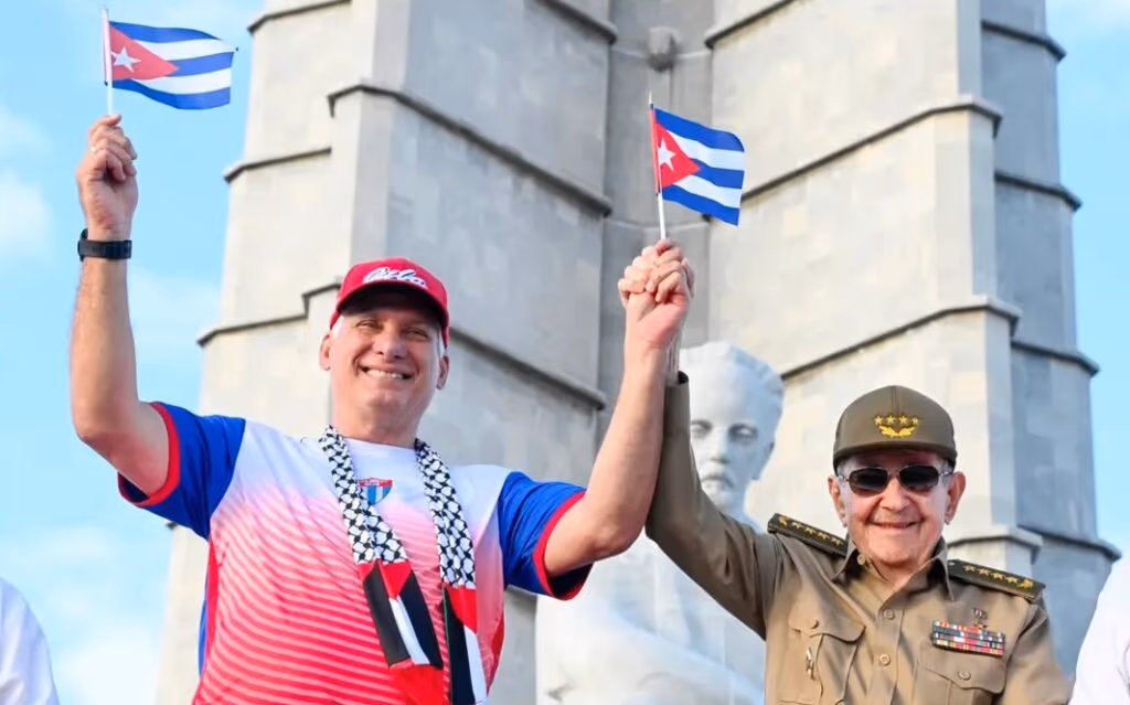 Crusoé: O estrangulamento de Cuba