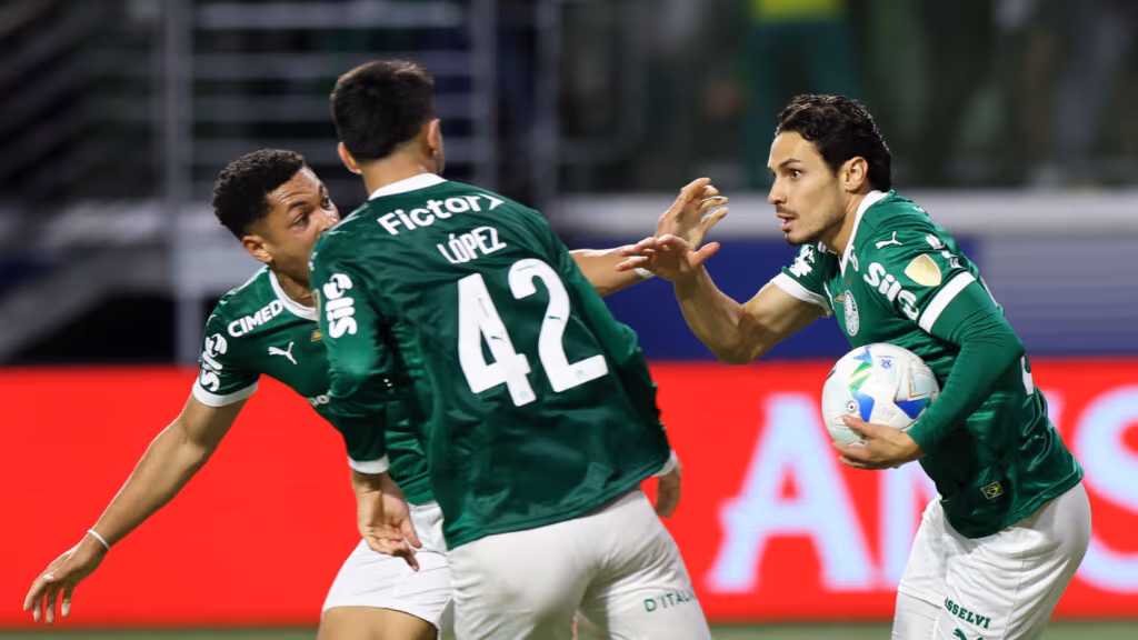 Palmeiras estreia no Paulistão contra Portuguesa: Escalações e detalhes da partida