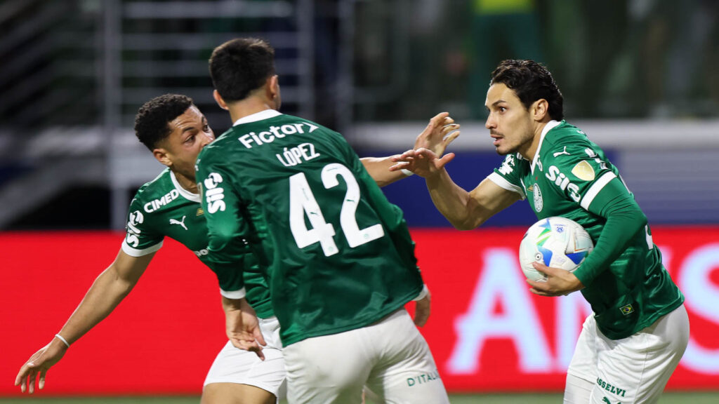 Palmeiras faz história após virada épica garantir vaga na final da Libertadores