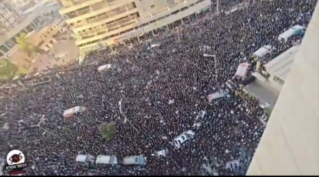 Crusoé: Judeus ultraortodoxos paralisam Jerusalém em protesto