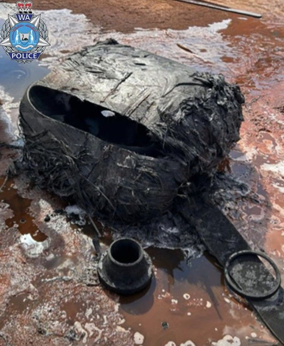 Um pedaço de metal queimando e não identificado caiu no deserto australiano
