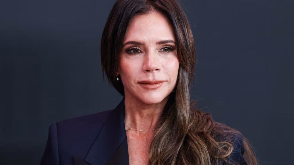 Victoria Beckham justifica decisão de abandonar o silicone