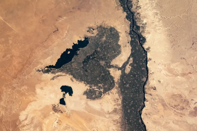 Qual é o segredo por trás da transformação do Lago de água doce para água salgada?