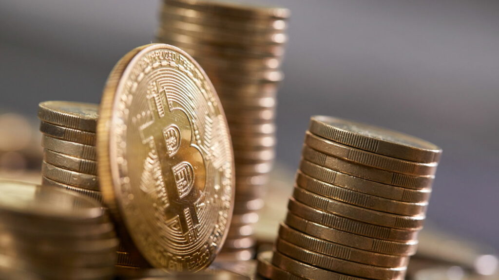 Ele reativa sua conta de 1.000 bitcoins pela primeira vez em 12 anos