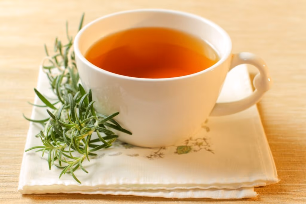 6 receitas de chá de losna e seus benefícios para a saúde