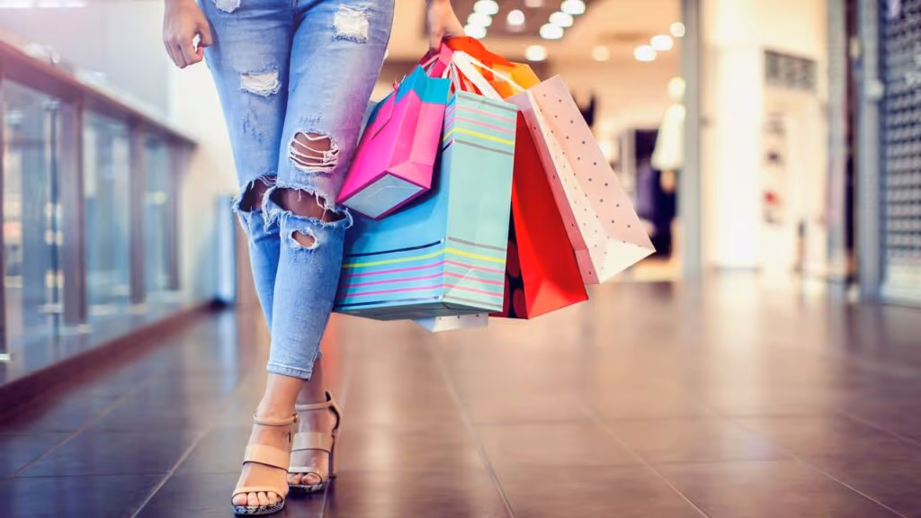 Descubra três cidades para fazer compras e economizar enquanto viaja