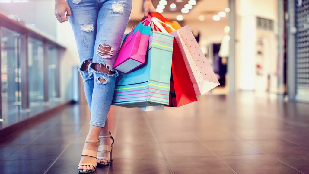 Descubra três cidades para fazer compras e economizar enquanto viaja