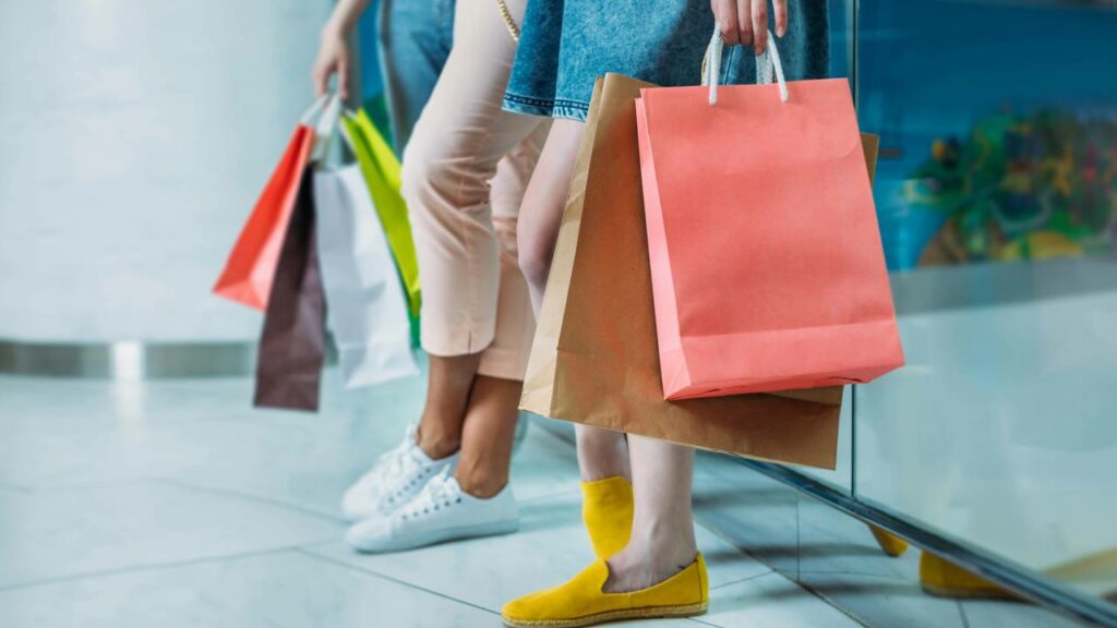 Descubra três cidades para fazer compras e economizar enquanto viaja