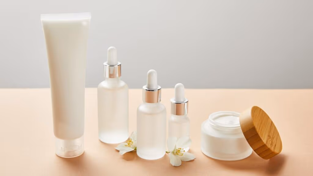 Anvisa alerta: Cosméticos proibidos podem estar na sua prateleira