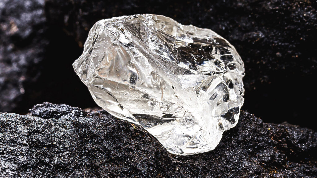 Diamante não é mais o rei, conheça os materiais mais resistentes que ele