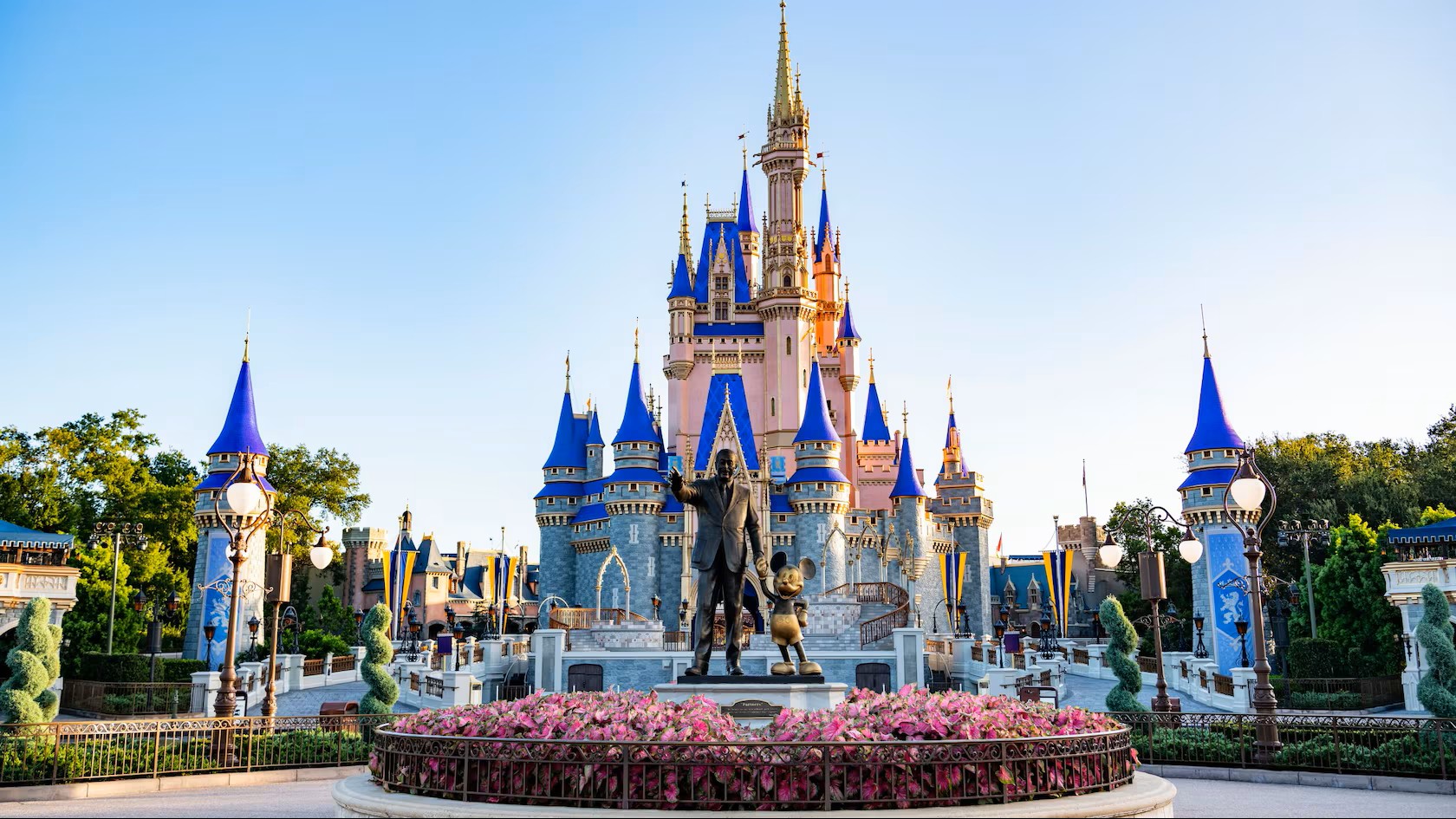 Disney World chega aos 54 anos entre festas e disputas políticas