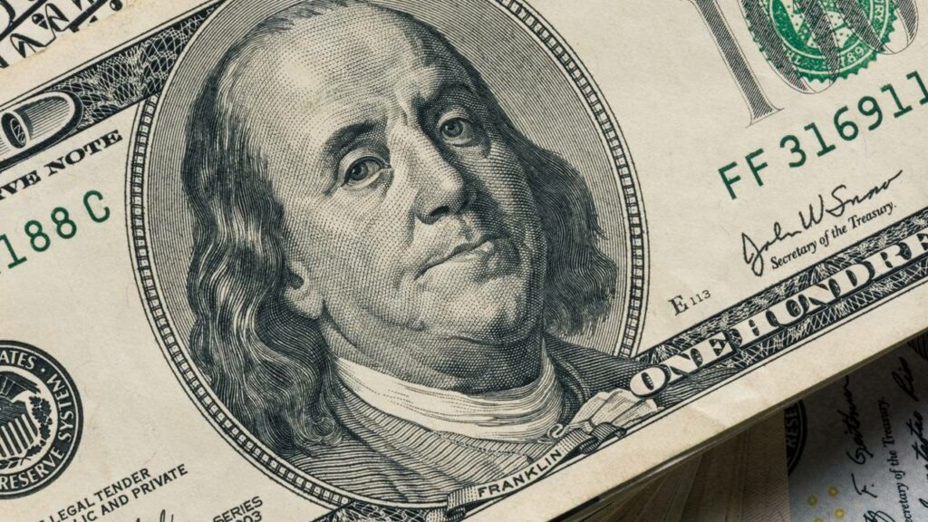 Dólar - Créditos: depositphotos.com / VadimVasenin