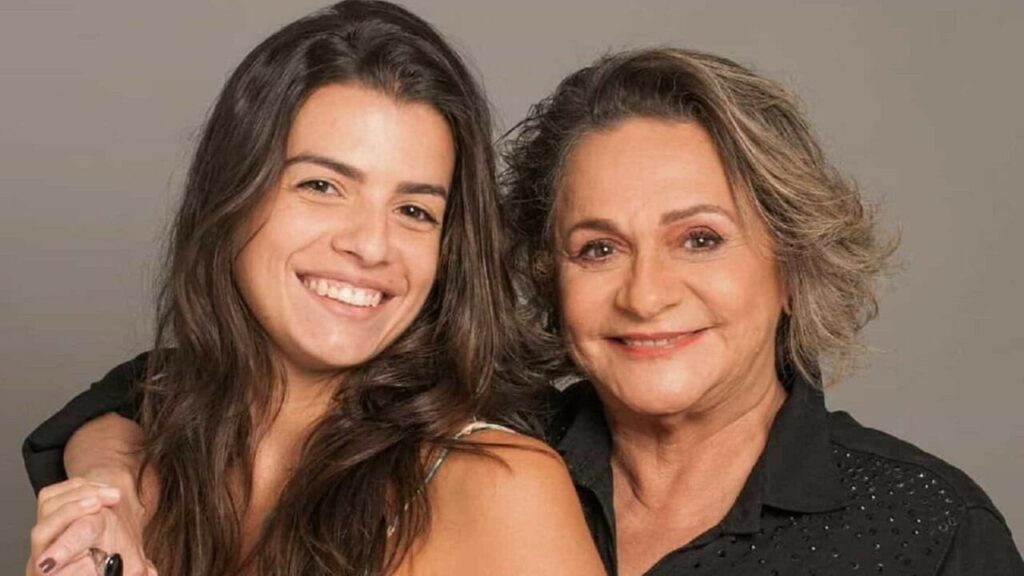 Fafy Siqueira explica relação com mulher 35 anos mais nova
