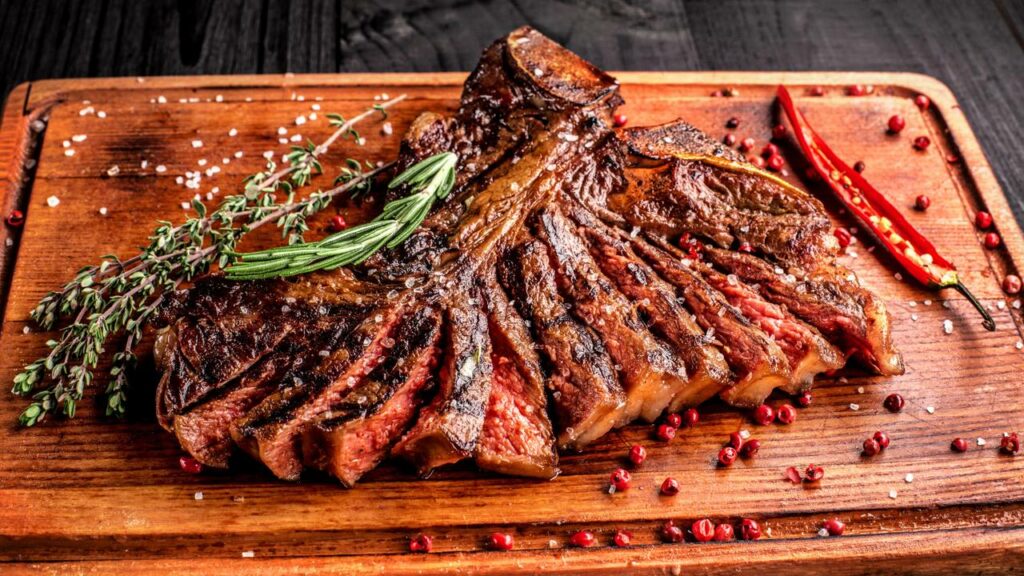 Como assar grandes peças sem ressecar a carne segundo os churrasqueiros