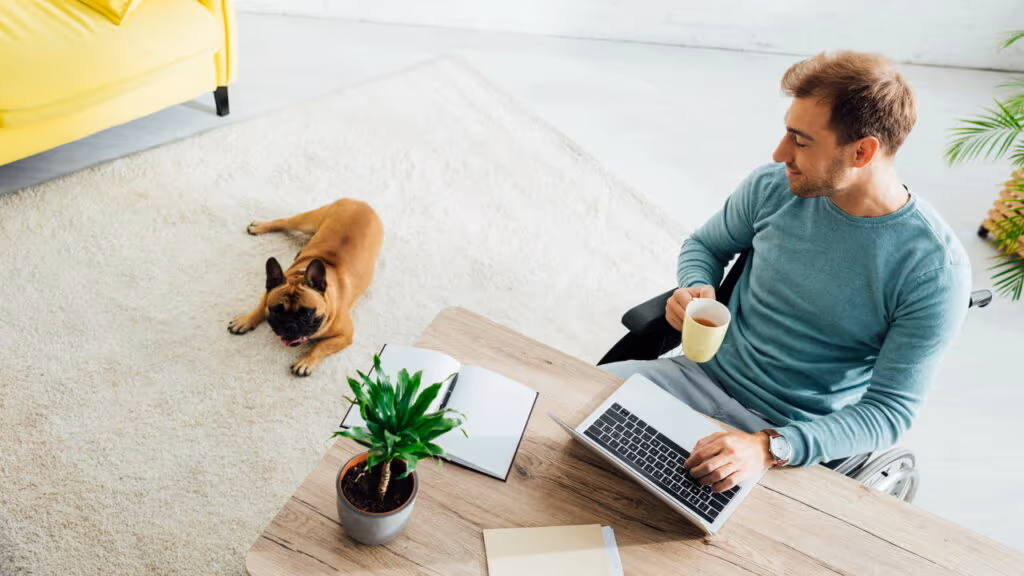 Trabalhos remotos que já começam com mais de R$ 5 mil estão viralizando