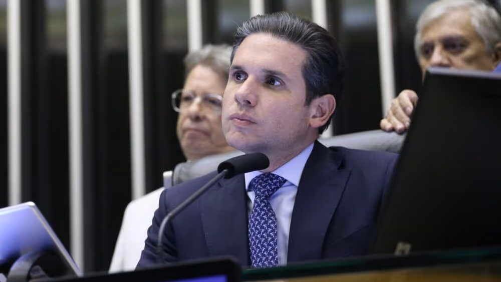 Câmara aprova urgência para criação da bancada cristã