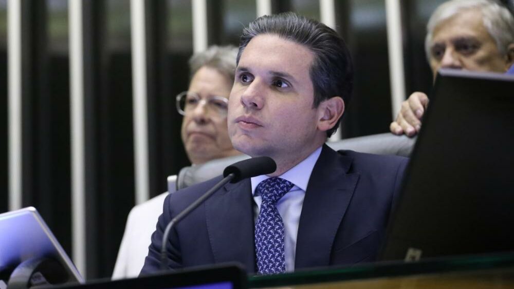 Câmara aprova urgência para criação da bancada cristã