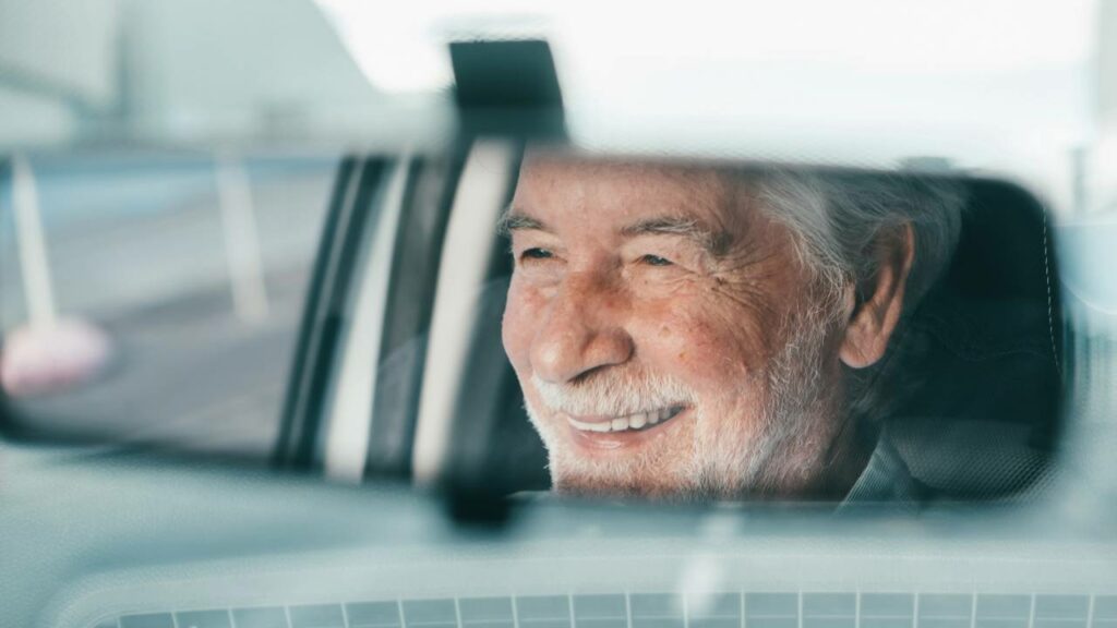 Motoristas com mais de 60 anos podem renovar CNH de graça