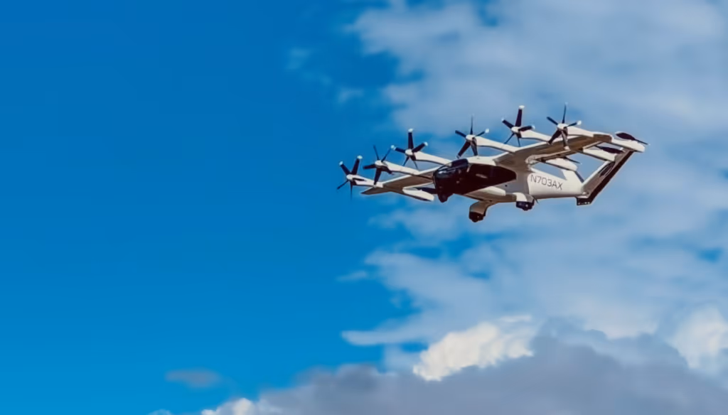 Archer Aviation demonstra seu avião elétrico na Califórnia e uma coisa surpreende: O quão silencioso ele é