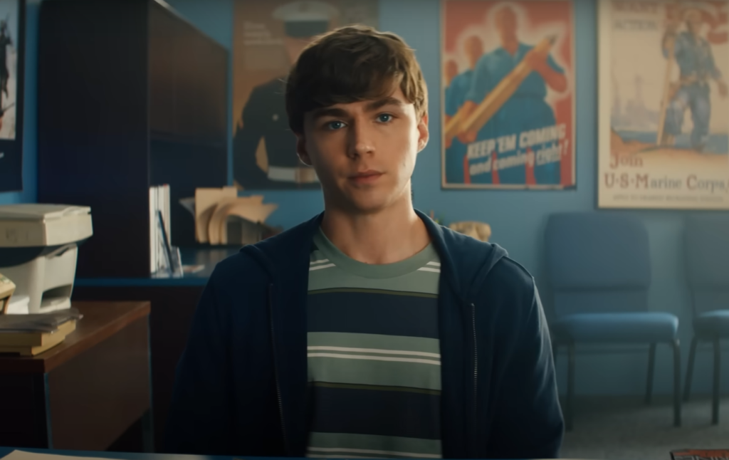 Boots é a nova série da Netflix que mistura drama, representatividade e muita coragem