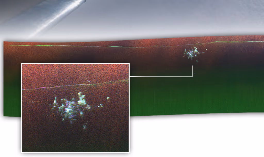 NASA detecta uma base militar escondida a 30 metros sob gelo polar