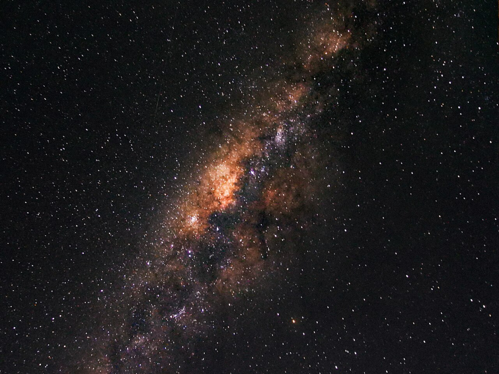 Via láctea vista do nosso céu - Créditos:  Carlos.psg2016 - Own work, CC BY-SA 4.0, https://commons.wikimedia.org/w/index.php?curid=90956807