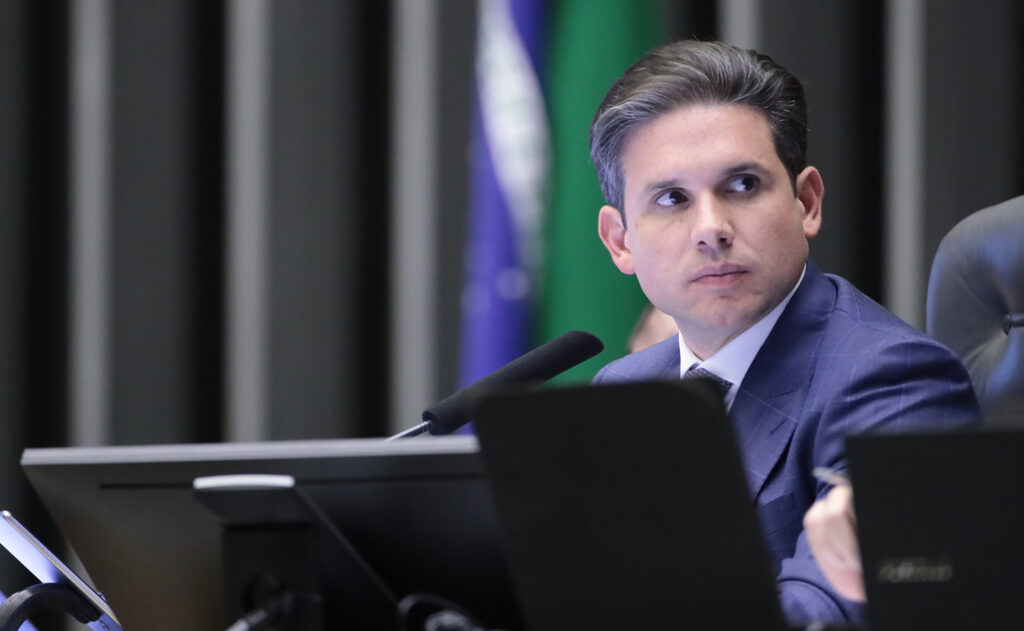 Crusoé: O prazo de Motta para o relatório da PEC da Segurança Pública