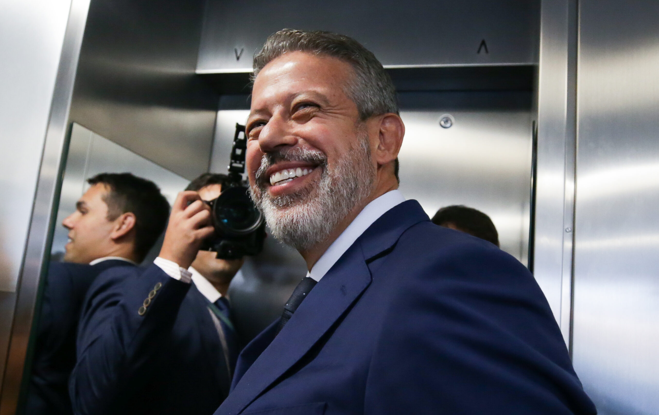 Crusoé: A cartada da isenção do IR