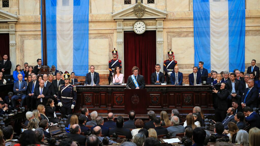 Crusoé: Argentina reduz exigência de reservas bancárias