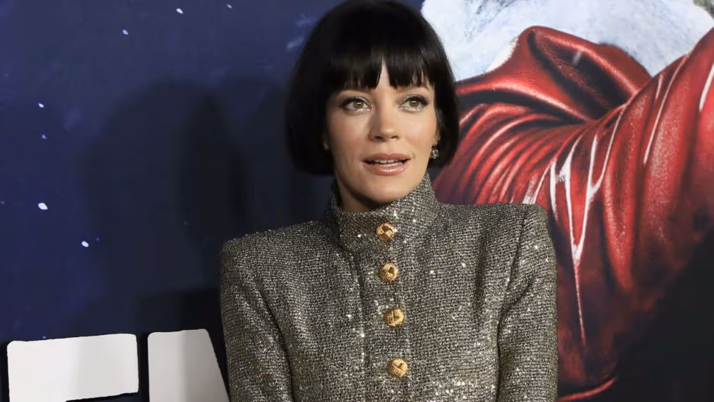 Lily Allen explode as redes ao anunciar álbum após 7 anos