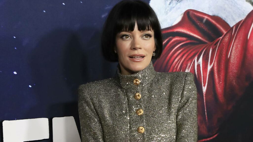 Lily Allen explode as redes ao anunciar álbum após 7 anos
