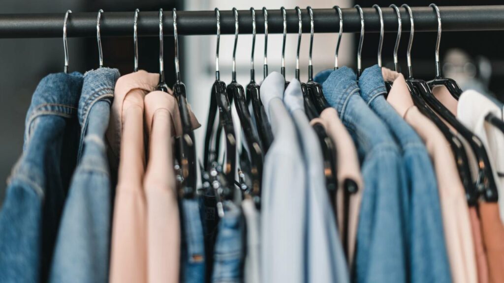 Gigante da venda de roupas fecha mais de 25 lojas