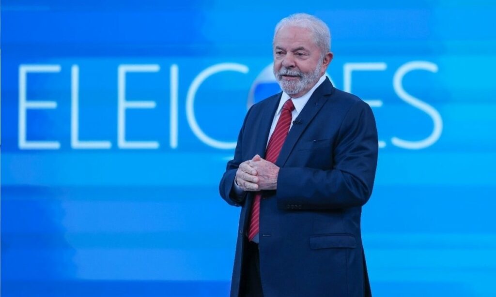 Lula confirma na Indonésia que vai disputar quarto mandato